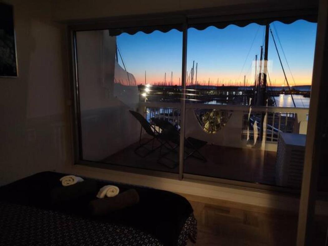 Classe 3 Etoiles - Magnifique Vue Sur Le Port - Wifi Et Clim Λα Γκραντ-Μοτ Εξωτερικό φωτογραφία